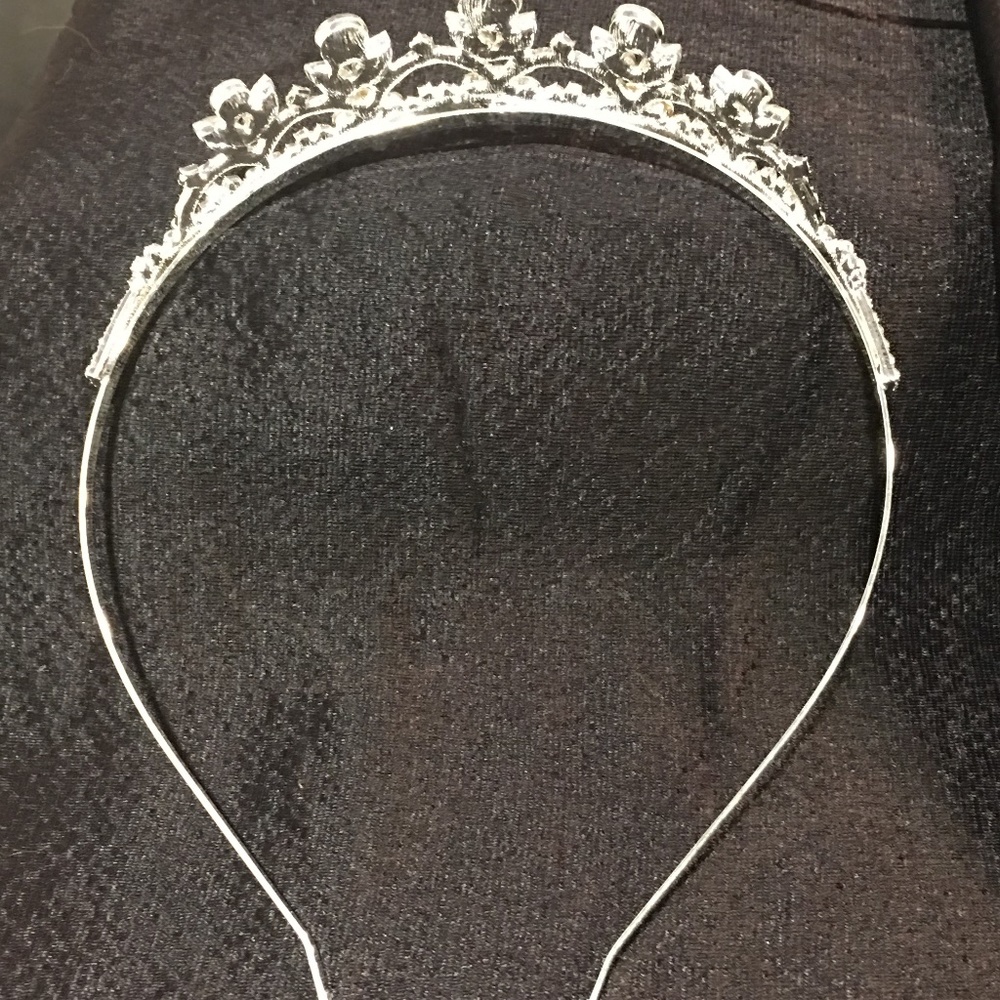 Tiara - Picture 3 of 5